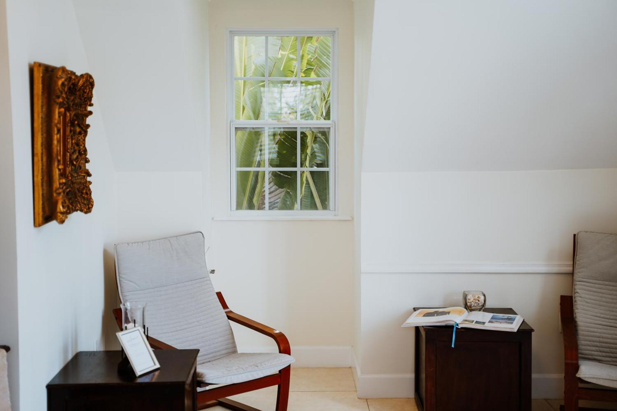 Shangri-La Boutique Bed & Breakfast West Bay Zimmer foto
